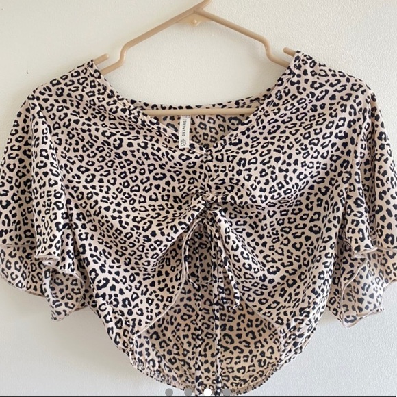 Drawstring Leopard Top - Picture 3 of 3